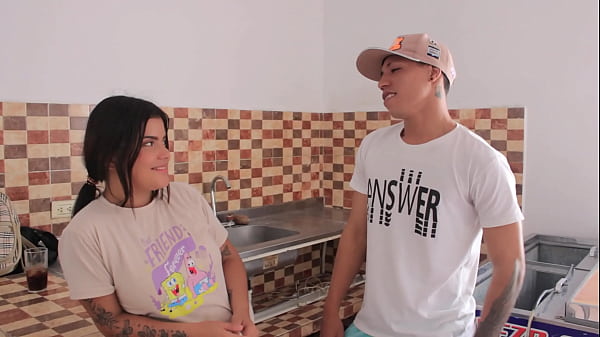 I fuck my stepbrother’s best friend, it ends in a threesome with him. pov. porno en español