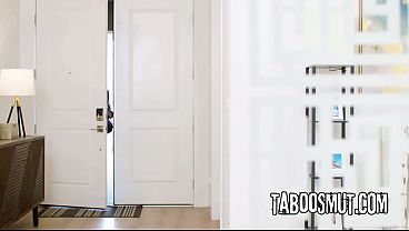 Stepson Fucking PAWG Stepmom After Doing Yoga