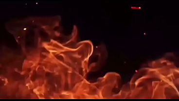 Safada peituda se masturbando